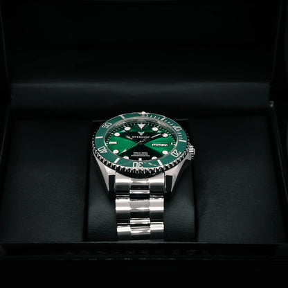 Când toți poartă ceasuri, doar unul face diferența dintre un bărbat obișnuit și un bărbat respectat.